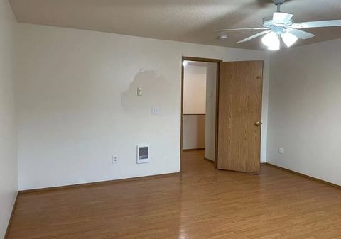 Private Room in 3Bed.3Bath
