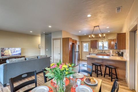 Entire Place 2Bed.1Bath