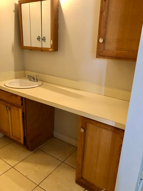 Private Room in 1Bed.1Bath