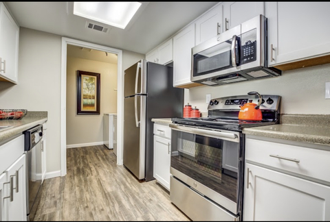Private Room in 2Bed.2Bath