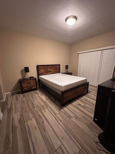 Private Room in 2Bed.2Bath