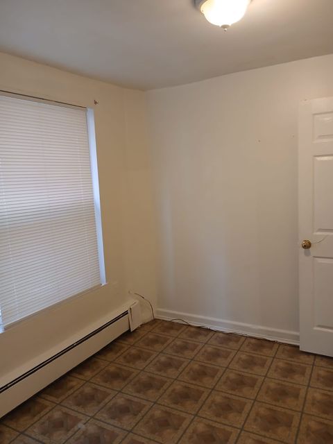 Shared Room in 3Bed.1Bath