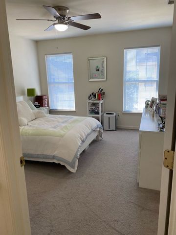 Private Room in 3Bed.3Bath