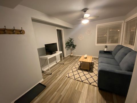 Entire Place 2Bed.1Bath