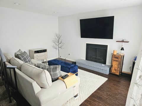 Room2Bed.2.5Bath