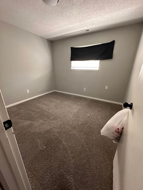 Shared Room in 2Bed.1Bath