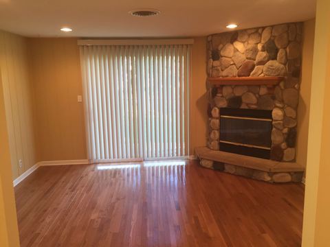 Room available in Schaumburg