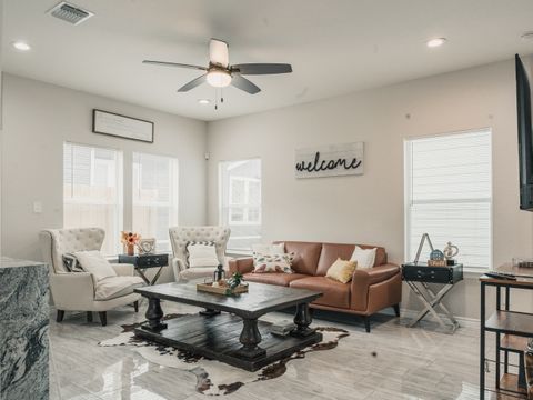 Entire Place 3Bed.2.5Bath