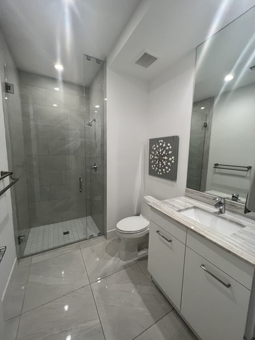 Private Room in 3Bed.4Bath