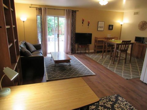 Room3Bed.2.5Bath