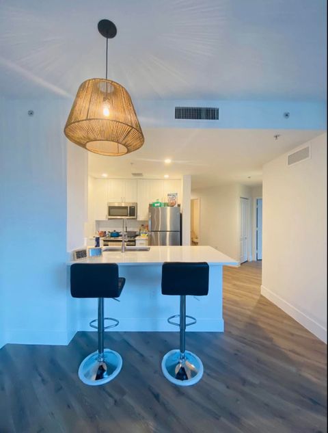 Private Room in 2Bed.2Bath
