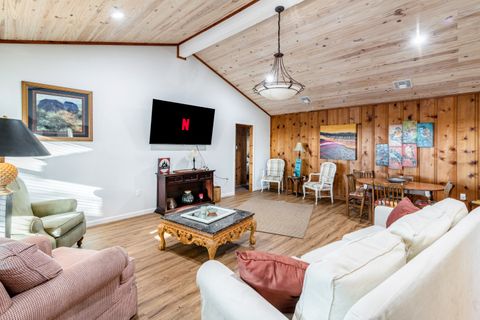 Entire Place 4Bed.3Bath