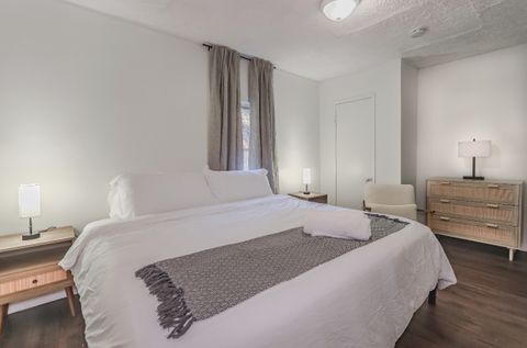 Entire Place 2Bed.1Bath
