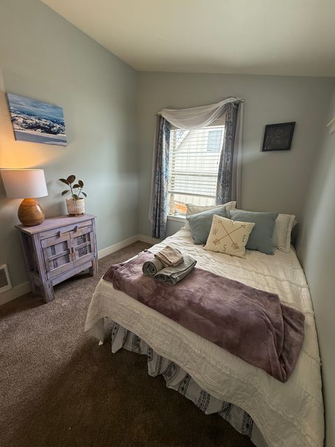 Private Room in 2Bed.1.5Bath