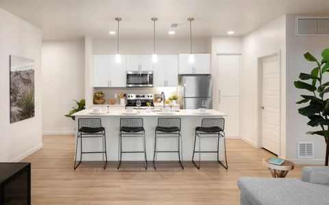 Private Room in 2Bed.2Bath