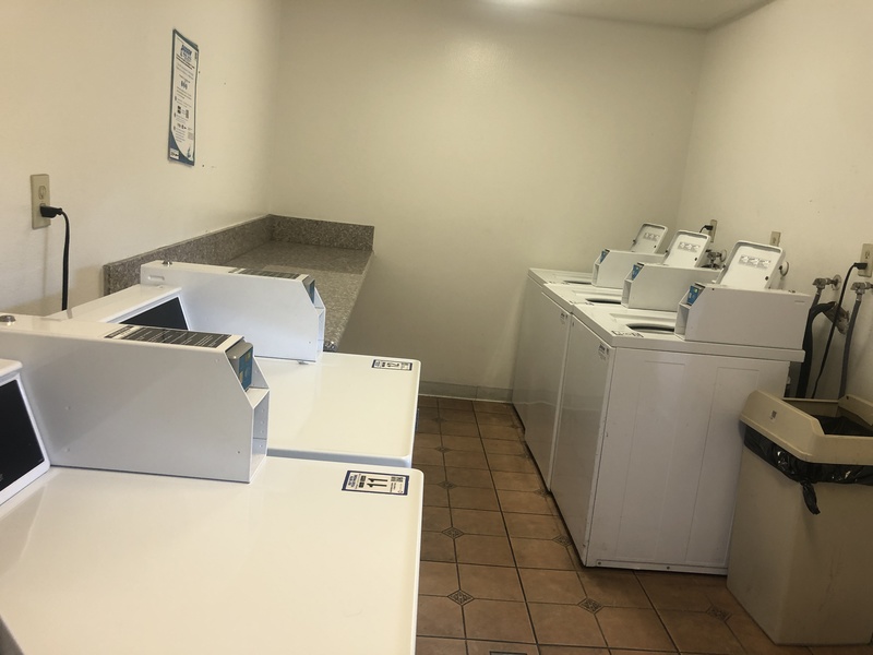 roommates in Encino Shared Room in 1Bed.1Bath - cirtru.com