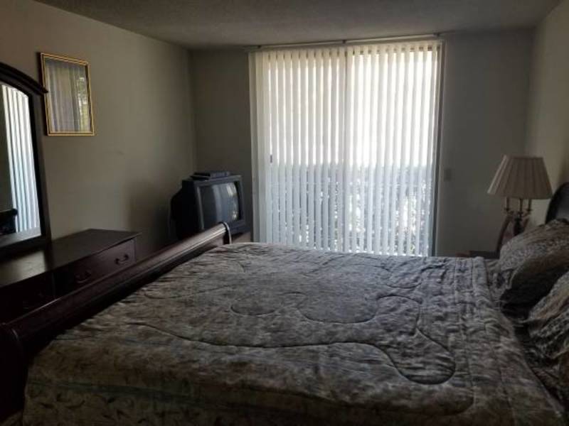 roommates in Los Angeles Private Room in 3Bed.1Bath - cirtru.com