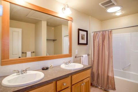 Private Room in 2Bed.1.5Bath