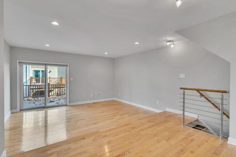 Private Room in 2Bed.2.5Bath