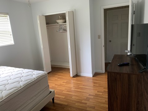 Private Room in 3Bed.1Bath