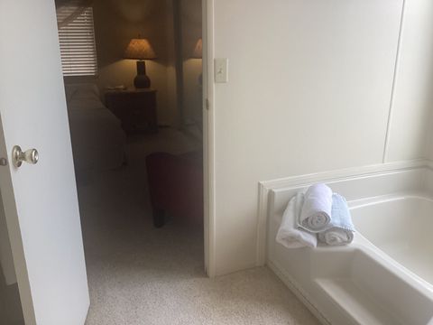 Private Room in 2Bed.2Bath