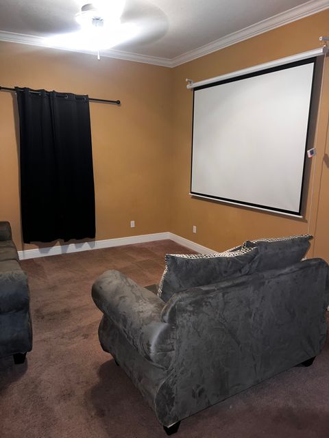 Private Room in 1Bed.1Bath