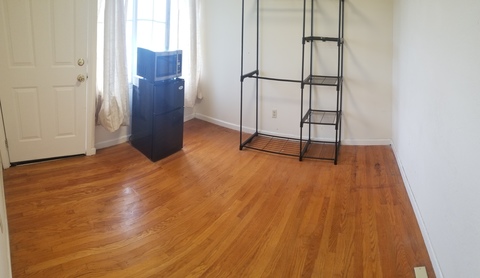 $1000 Room with complete privacy