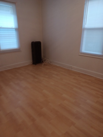 Entire Place 3Bed.1Bath