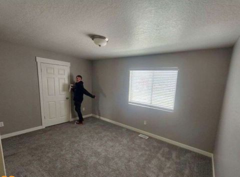 Private Room in 3Bed.2.5Bath