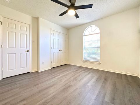 Private Room in 3Bed.2.5Bath
