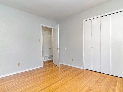 Private Room in 3Bed.2Bath