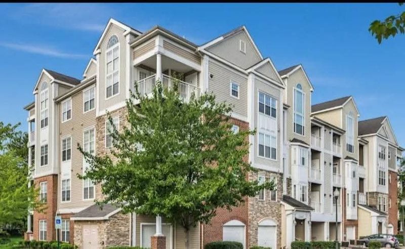 roommates in Sterling Room2Bed.2Bath - cirtru.com