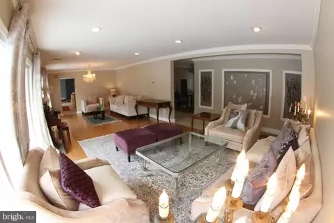 Gorgeous Vienna House with Pool