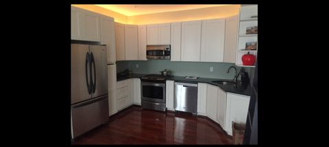 Private Room in 3Bed.3Bath