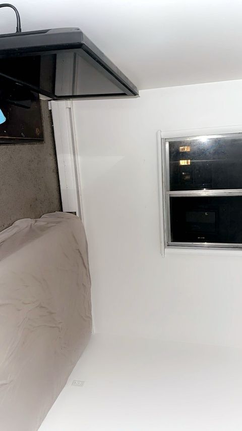 Private Room in 3Bed.1Bath