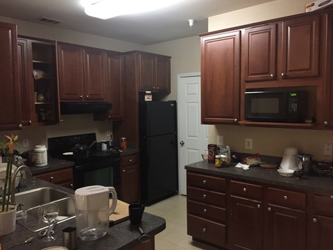 Single room in 2 bed room apartment