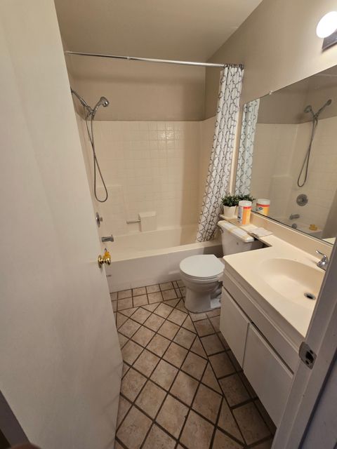 Private Room in 3Bed.2.5Bath