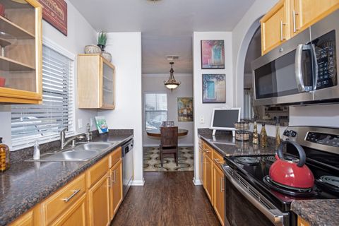 Private Room in 2Bed.2Bath