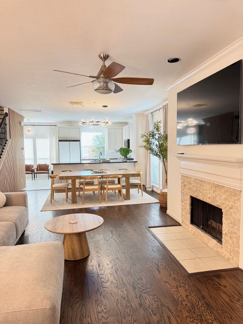Private Room in 3Bed.3Bath