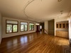 Perfect Location 6Bed.4Bath.