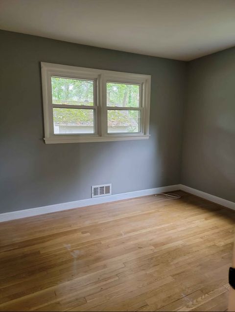 Private Room in 3Bed.1Bath