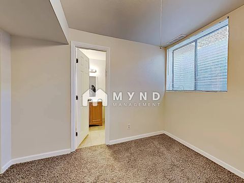 Private Room in 3Bed.2.5Bath