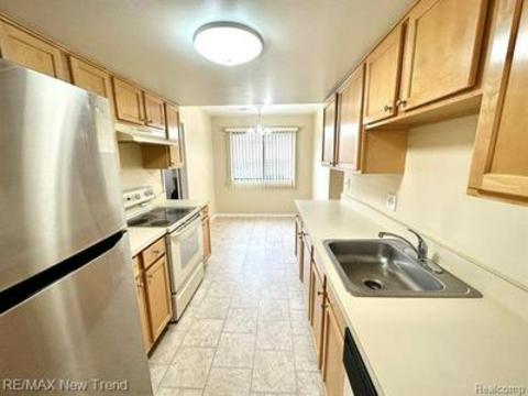 Private Room in 3Bed.3Bath
