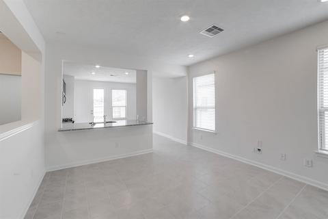Private Room in 3Bed.2Bath