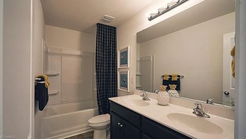 Private Room in 3Bed.2.5Bath