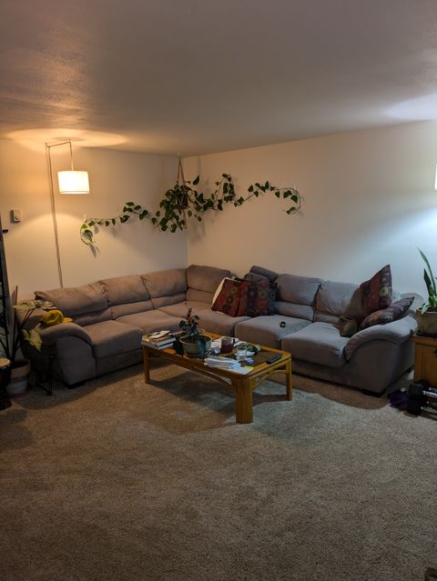 Private Room in 3Bed.1.5Bath