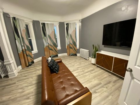 Shared Room in 3Bed.1Bath
