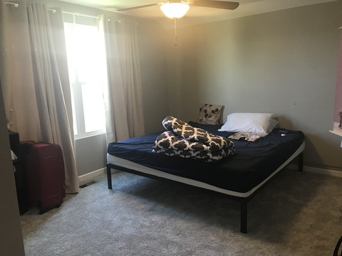 Livingroom,1Bed,1Bath+all utilities