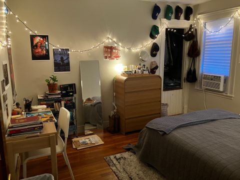 Private Room in 3Bed.1Bath
