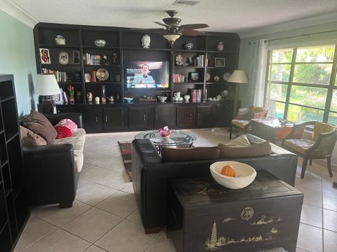 Private Room in 3Bed.2.5Bath
